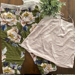 Stars Above faux silk top & soft capri sleep set